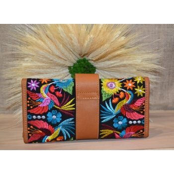 Portfel duży skórzany brązowy z kwiatowym kolorowym haftem .